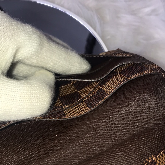 AUTHENTIC “RARE” VINTAGE DOUBLE SNAP DAMIER WALLET - Picture 9 of 16